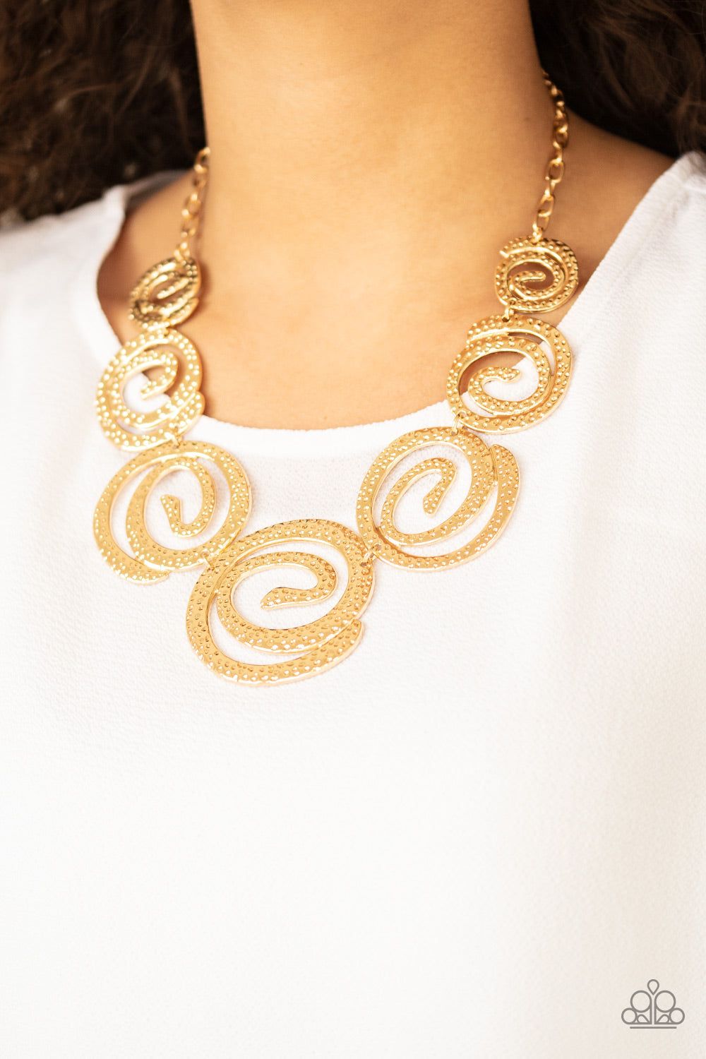 Statement Swirl Gold